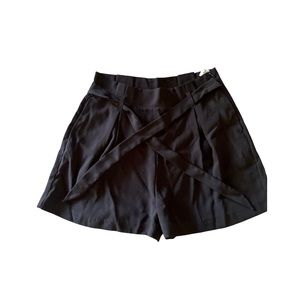 Stradivarius Black short
